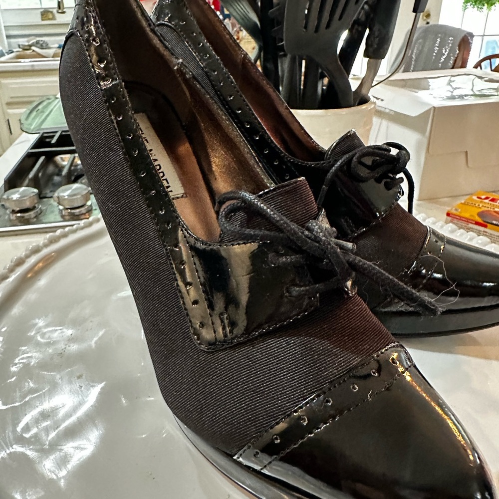 Stylish Black Women's Shoes